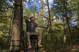 Bow Hutting Deer Stand